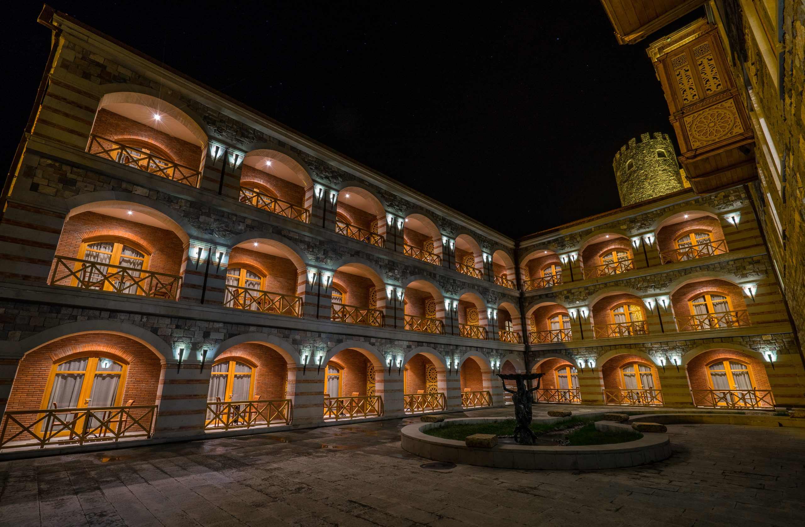 ᲡᲐᲡᲢᲣᲛᲠᲝ ᲯᲘᲜᲝ ᲕᲔᲚᲜᲔᲡ
ᲠᲐᲑᲐᲗᲘ, ᲐᲮᲐᲚᲪᲘᲮᲔ